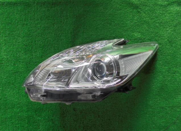Left Headlight TOYOTA Prius 2014!